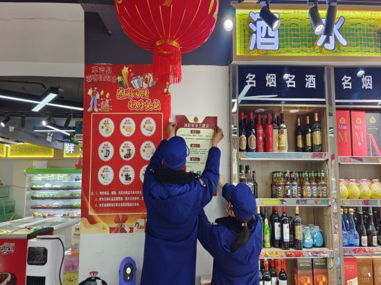 消防張貼“三提示” 安全知識走心宣傳