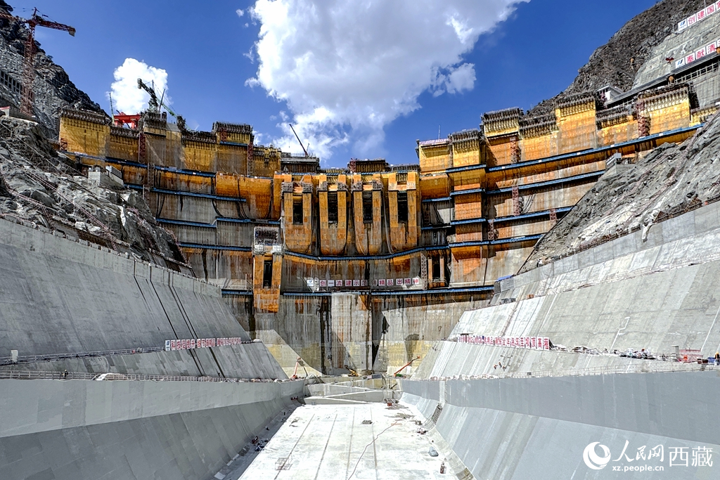 葉巴灘水電站。