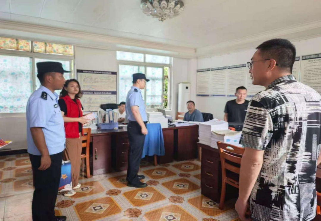 警民肩并肩 攜手筑平安防線