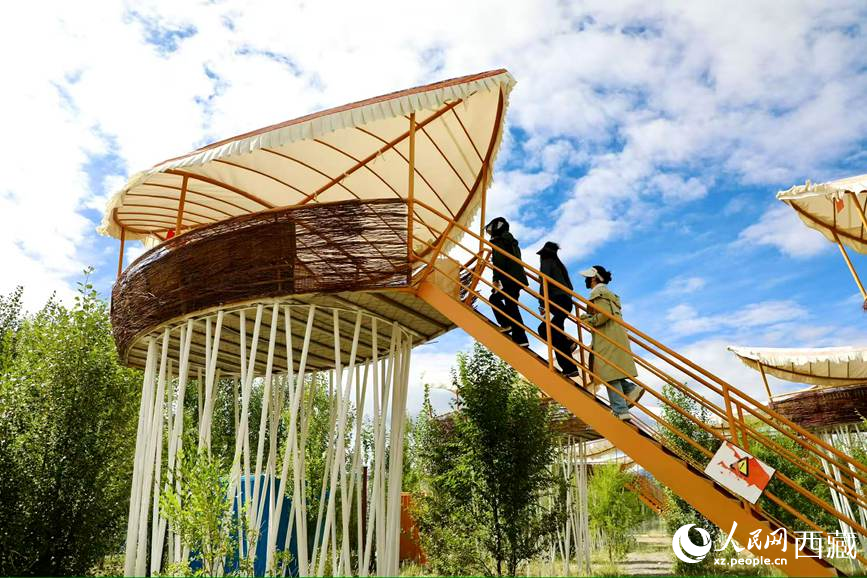 西普農(nóng)博園里的鳥巢餐廳。人民網(wǎng)記者 次仁羅布攝