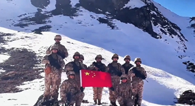 感人瞬間｜紅旗映山河