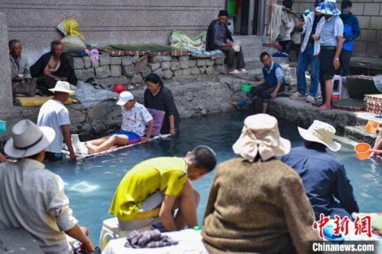 西藏日喀則:卡噶溫泉高原上的“康養(yǎng)之所”